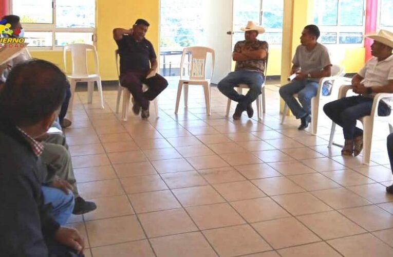 DELEGADOS DE ATLIXTAC SE REÚNEN CON AUTORIDADES MUNICIPALES PARA ACTIVAR LA EFICIENCIA DEL SISTEMA DE AGUA POTABLE