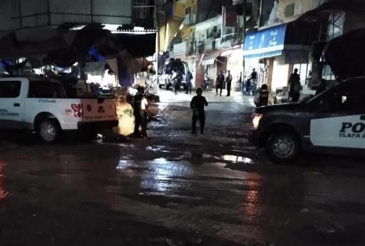 Matan a balazos a comerciante en pleno centro de Tlapa.
