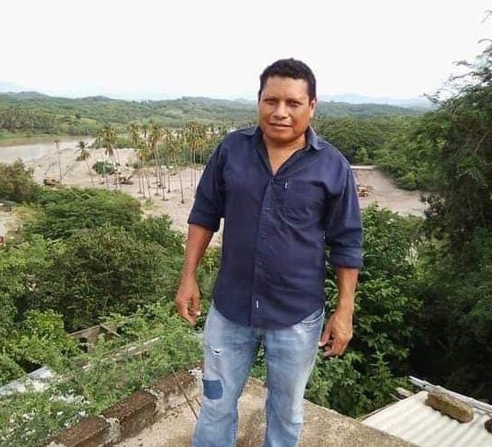 ACAPULCO; HOMBRES ARMADOS SACAN DE SU DOMICILIO A PERIODISTA; FUE ABANDONADO CON IMPACTOS DE BALA.