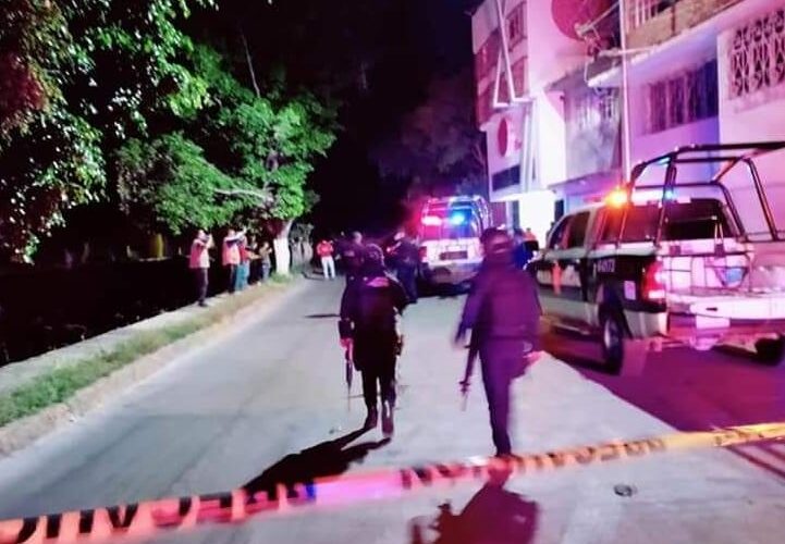 Sujetos armados disparan e intentan incendiar un Bar en Chilpancingo.