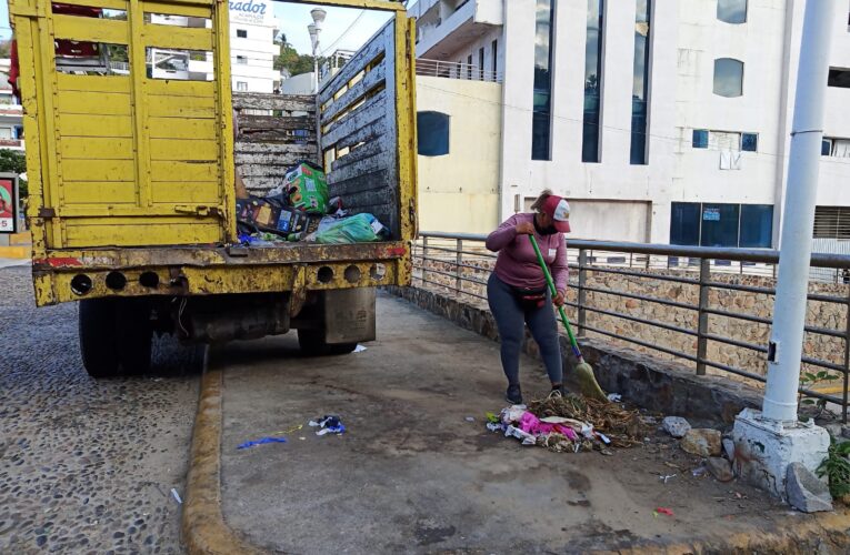 Recolecta Servicios Públicos de Acapulco, más de mil toneladas de basura.
