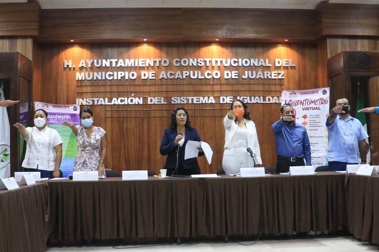 Toma protesta la alcaldesa de Acapulco, Abelina López a integrantes del Sistema Municipal para la Igualdad entre Hombres y Mujeres.