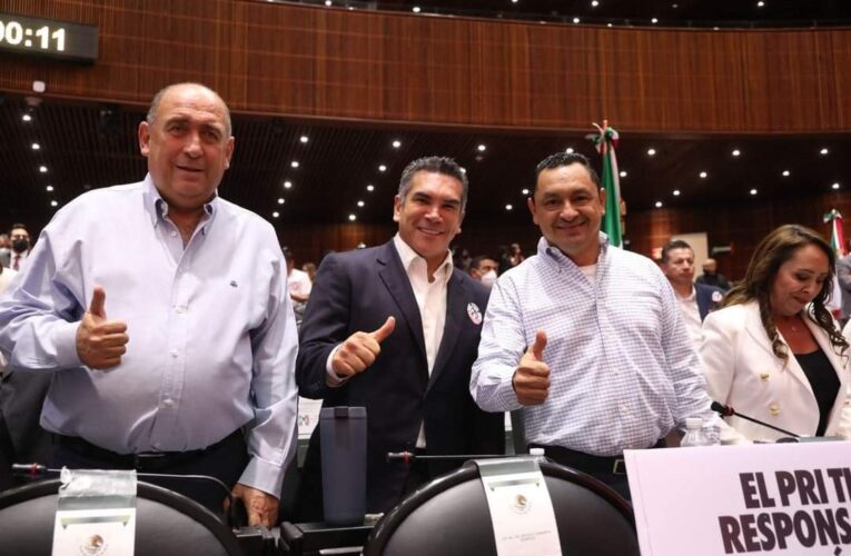 El diputado federal de Tierra Caliente, Reynel Rodrìguez, votó a favor del pueblo!
