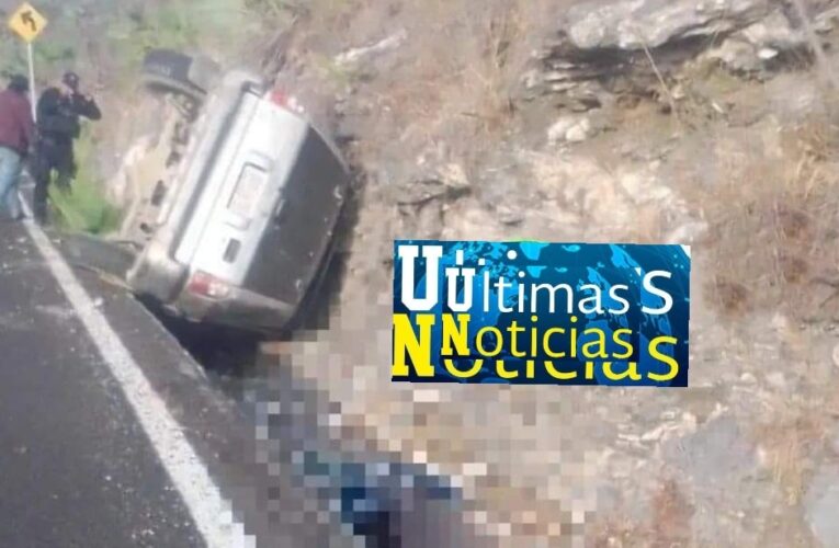 Muere músico de “Los Benítez de la Sierra” tras volcadura cerca de #Xochipala