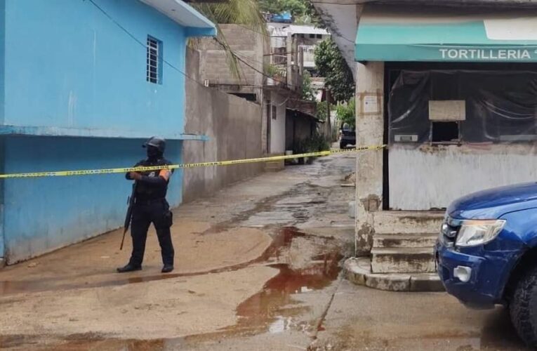 Asesinan a balazos a un hombre en colonia de Acapulco.