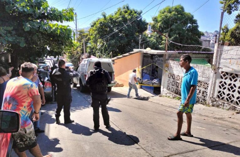 Degolla a su mujer, durante una discusión y pleito con su marido en Acapulco.