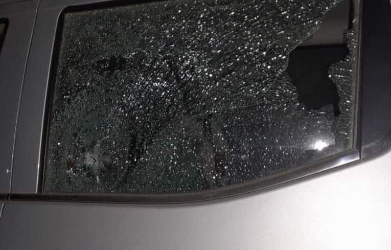 Balean a una familia en la comunidad de la ciénega, municipio de Malinaltepec.