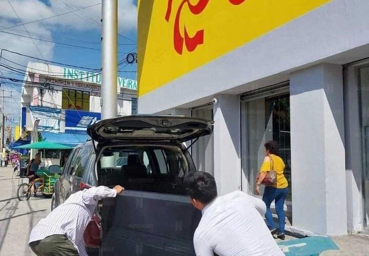 EMPLEADO DE ELEKTRA, LE GANA DEMANDA Y EMBARGA LA TIENDA.