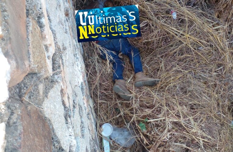 Localiza un tipo sin vida en un barranco, en el acceso al poblado “El Zapote”.