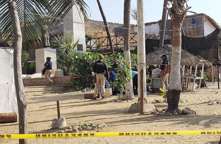 Localizan a un hombre muerto a golpes, en playa de Acapulco.