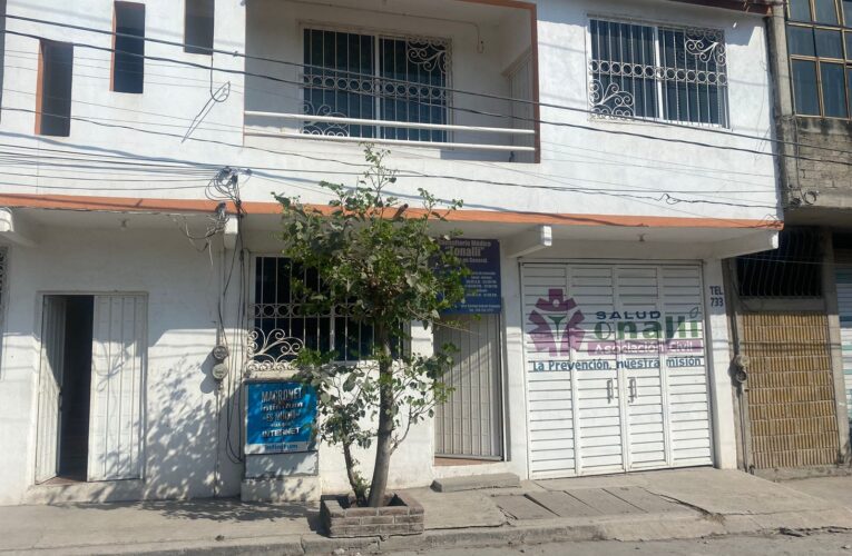 Se localizan dos cuerpos en el interior de un consultorio, en Iguala.