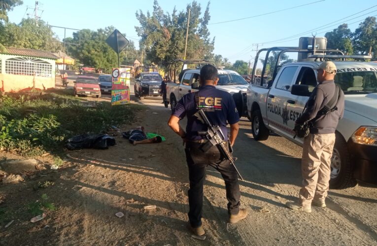 Localizan un cuerpo desmembrado en la carretera Federal Acapulco – Pinotepa Nacional.