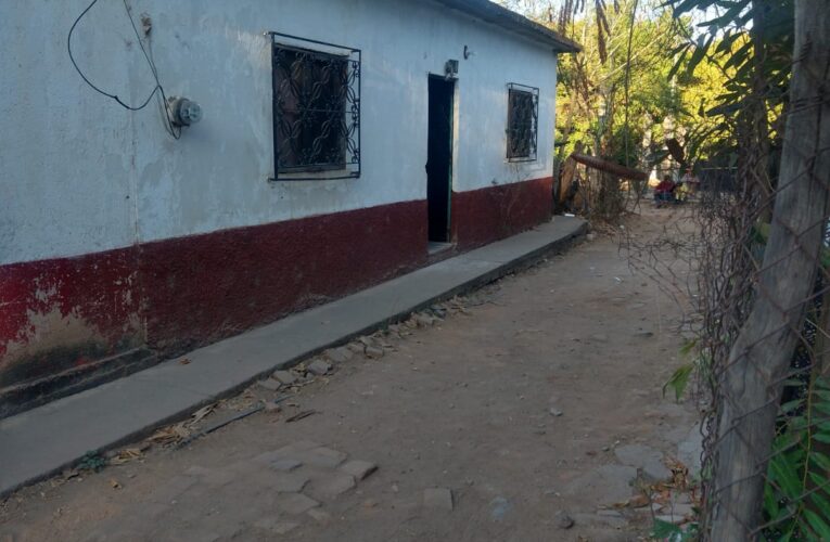 Ejecutan a 2 personas en San Vicente Palapa.