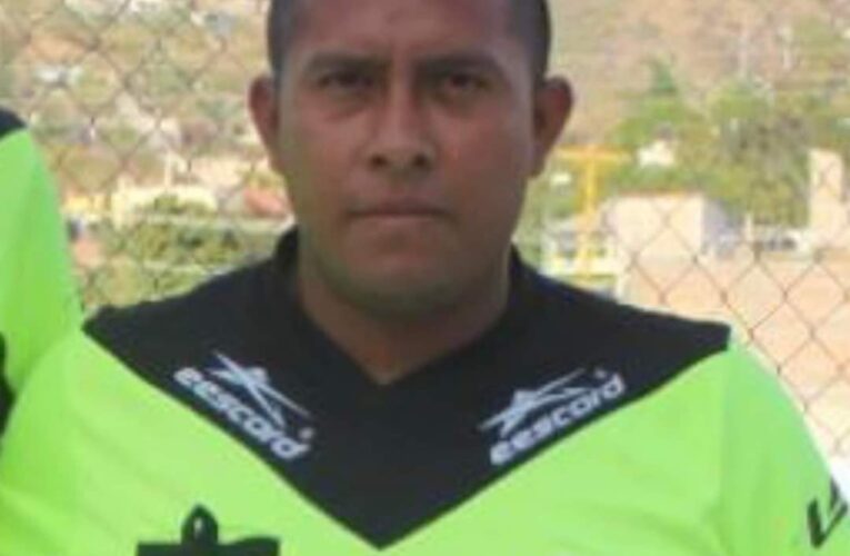 Conocido árbitro de futbol, asesinado a tiros cuando circulaba en su motocicleta.