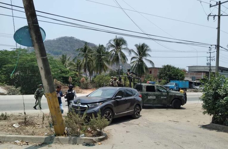 Capturan a sicario con armamento y camioneta robada!!!