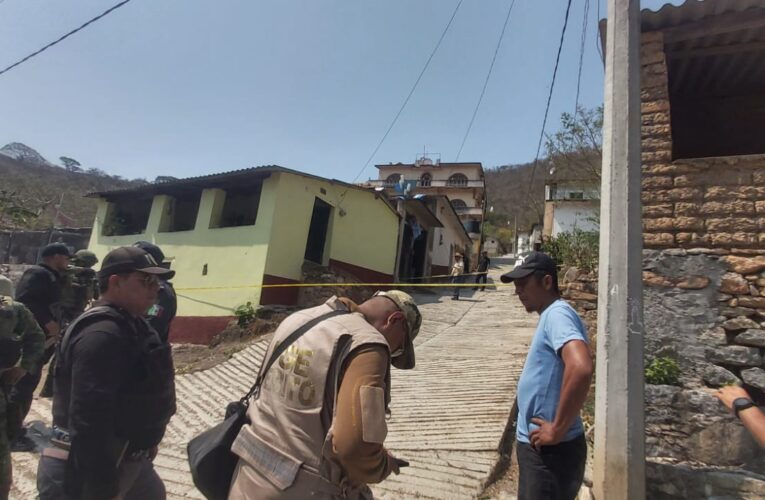 Masacran a 4 sujetos en Apaxtla de Castrejón!!