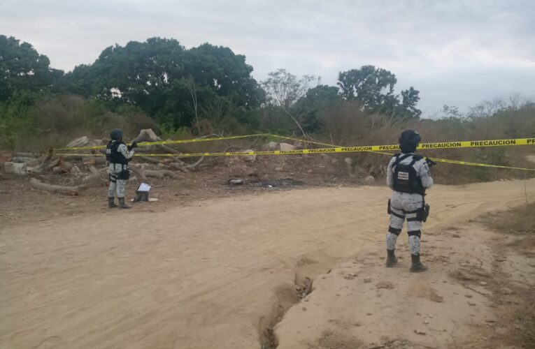 Se localizan restos humanos, cerca de la carretera que conduce a Las Plazuelas, en Acapulco.