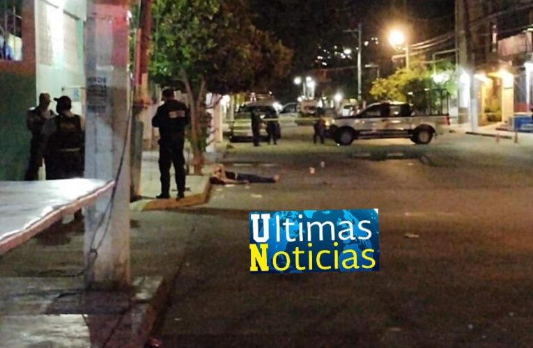 Asesinan a balazos a un hombre en la colonia de Acapulco.