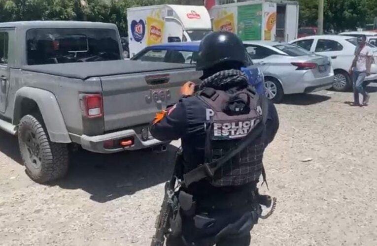 Atacan a balazos, a un conductor de camioneta de lujo; resultó grave!!!