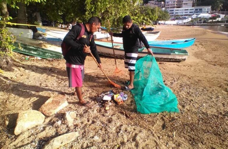 Agradece la gobernadora Evelyn Salgado, a trabajadores de la promotora de playas de Acapulco!!
