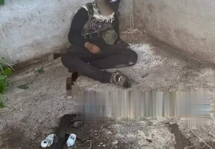 Localizan muerto a tiros, a un sicario en Chichihualco, junto a un chiquero de puercos!!