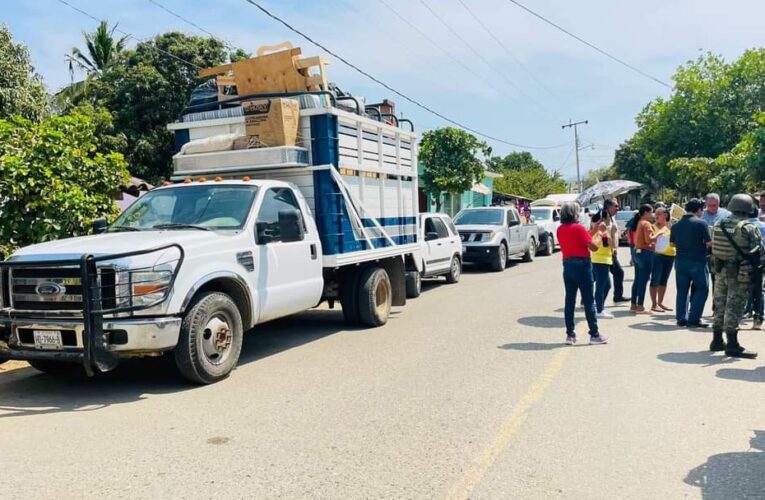 Resguardan Guardia Nacional, soldados y policías regreso de familias desplazadas.