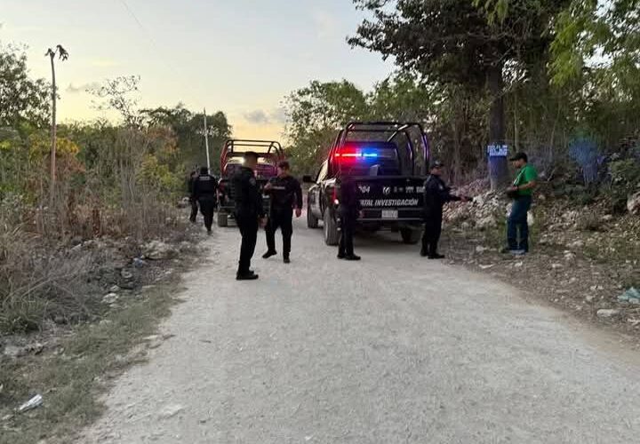 Localiza un cuerpo humano embolsado, cerca de una escuela en Cancún.