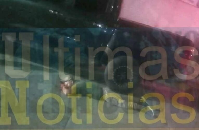 Lo desviven a tiros en pleno centro de Zihuatanejo!!