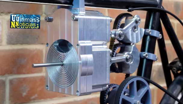No usa combustible y tampoco electricidad: ingeniero crea una ‘bicicleta, con motor de 200 años de antigüedad.