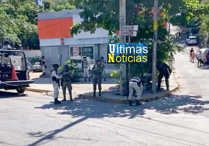 Persecución y balacera de sicarios en Zihuatanejo!!